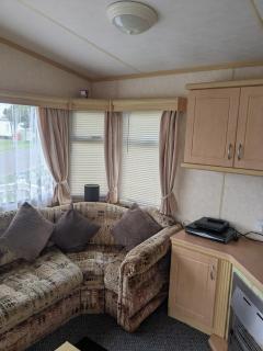 J4 Millfields 4 berth lead person must be over 30 - Ingoldmells - 4