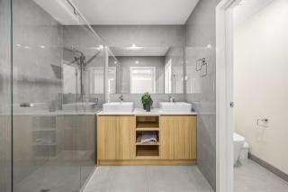 Brand New Family Home in St Leonards VIC - Saint Leonards - 6