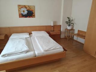 Gästehaus Einzinger - 1