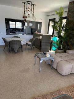 Swanlake Lagoon Luxury Villa - 8