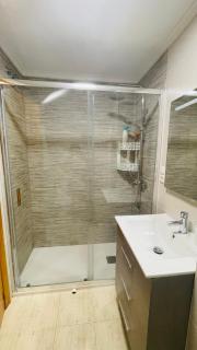 Apartamento en urbanizacion con piscina y jardin en Torrevieja 5 minutos de la playa - Torrevieja - 4