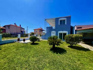 BLUE HOUSE - 5