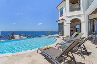 Stunning Riverfront Luxury, Heated Pool & Spa - Villa Brielle - Roelens - 8