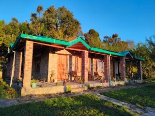 Stone cottage 2BR in Mukteshwar by Homeyhuts - 2