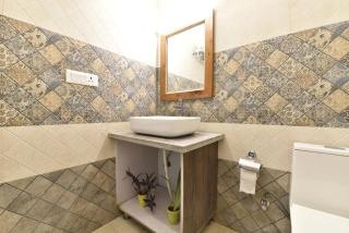 KK RESIDENCY Boutique stay at ISBT Doon - Dehradun - 4