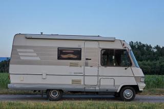 Camper Nuit Genève Aéroport - Genf - 1