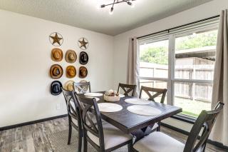 5 Mi to ATandT Stadium Townhome with Community Pools! - 4