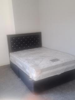 Double Room at Oges House - Bradford - 0