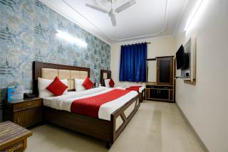 Dev plaza at airport - New Delhi - 3