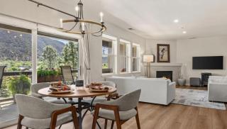 Spacious Mountain Condo with Scenic Views - 8