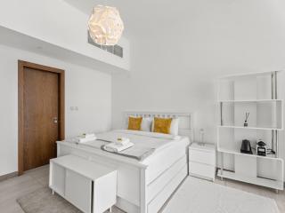 Cozy Urban Retreat Hameni Tower Studio - 7