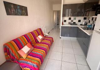 Charmant T2 à 1 min de la plage - 9