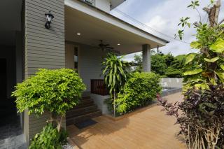 Entire Luxury Villa in Pattaya, Full PARTY - Nong Prue - 2
