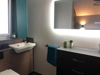 The Nest Lux Apartment - Harwood - 6