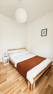 One-Bedroom Apartment, 10min from the City Center - 9