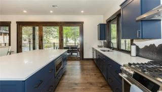Elegant Mountain Condo with Private Hot Tub - Whitefish - 8