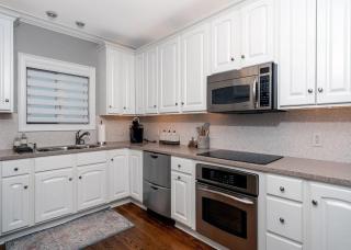 Cozy Mountain View Getaway - Blowing Rock - 2