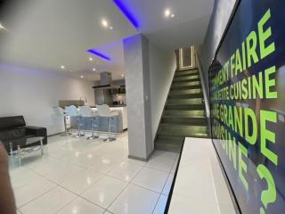 Appartement Maison tout confort avec parking - Richerenches - 0