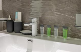 stylish 1BR Pearlz Pool & Gym Near Metro - 8