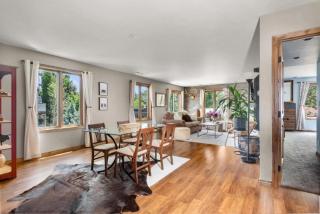Modern Mountain Corner Condo in Downtown Carbondal - 4