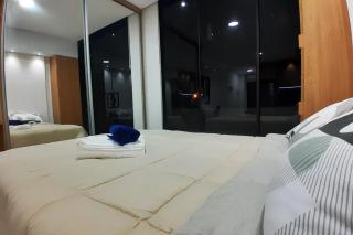 102 - Confort y Estilo Apartamento con Balcón y Smart TV 50 en Equipetrol Sirari - 0