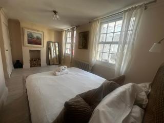 Cosy Seaside Cottage - 9