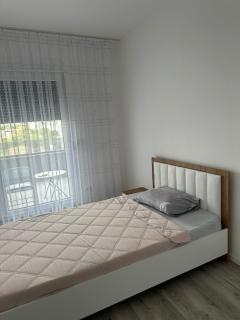 Stay Near Sunny Hill - Prishtina - 4
