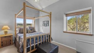 Cozy Mountain Getaway by Lake Hatcher - 9