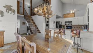Cozy Mountain Getaway by Lake Hatcher - 5