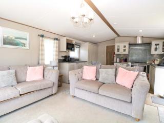 17 Castle Walk - 6