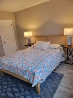 Radiant Beach Block Condo Parking Patio - 9