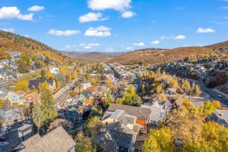 Cozy Hillside Cottage Overlooking Main Street - Park City - 7