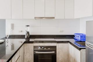 Chic 1BR Gym Near Barranco Hotspots - 5