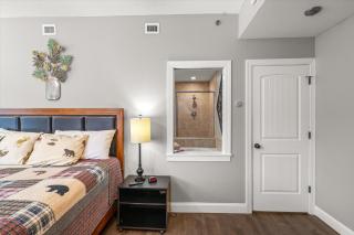 Midtown Bears Den - 6