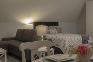 Beautiful Luxury Studio Suite - 4