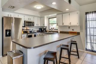 Walk to Sugar Sands: Retreat in Fort Myers Beach - 7