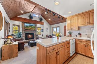 Cozy Hillside Cottage Overlooking Main Street - Park City - 0