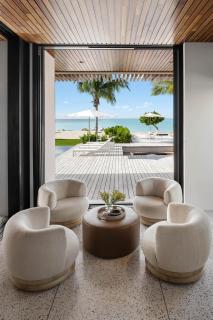 The finest luxury 6 bedroom villa on Grace Bay - 8