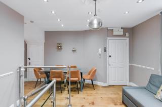 Chic & Bright 3-Bedroom Home in Central London - 2
