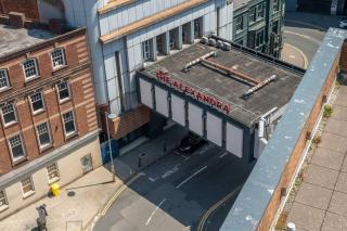 Central 2BR Flat - Balcony View in Bright Westside - 5