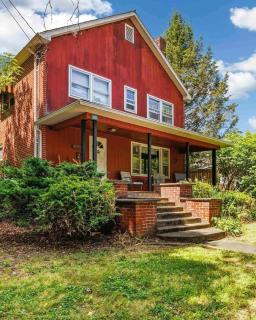 Azrue well house - 7