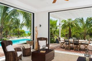 Stunning two level colonial styled villa on the beach - 4