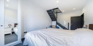 Elegant 2 Bedroom Apartment - Bromley - 9
