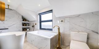 Elegant 2 Bedroom Apartment - Bromley - 2