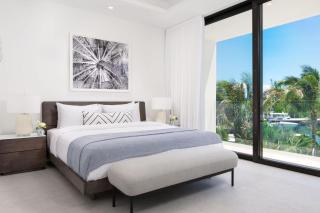 Modern villa with canal views and private dock - - 1