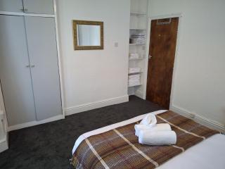 1-Bed Apartment - Disley - Disley - 3