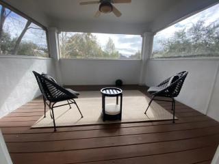 Boho Rice Village 3 Bedroom Luxury Duplex - 8