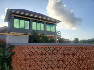 Alice Gardens & Campsite - 3