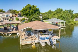 Lakefront Granbury Home with Dock, Decks and Hot Tub! - Granbury - 9
