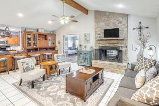 Luxury Lake Granbury Home Dock, Hot Tub and Decks! - 1